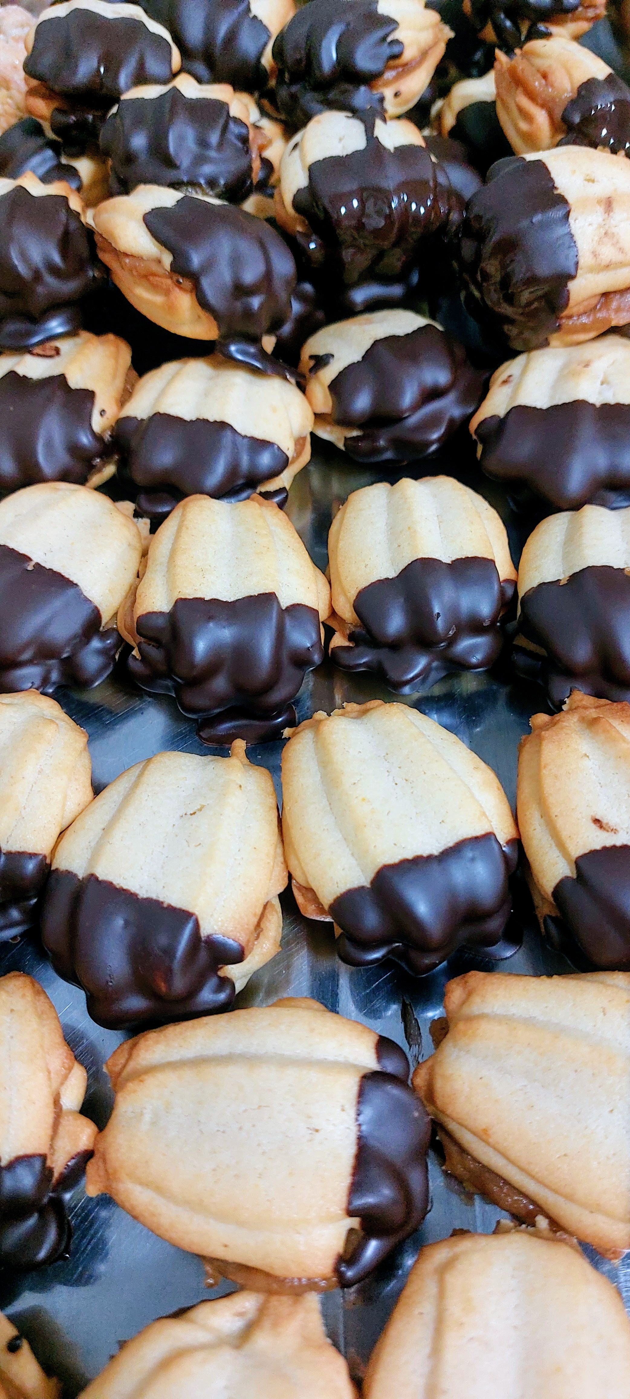 Conchita de mar rellena de manjar (galleta para te)